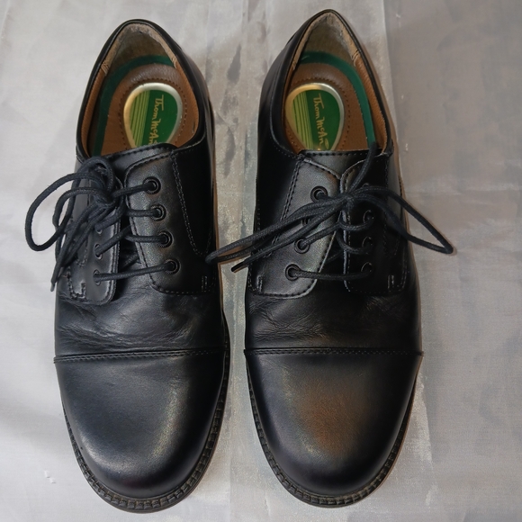 "Thom McAn" Black Leather, Lace Oxfords Size 9W - Picture 1 of 15